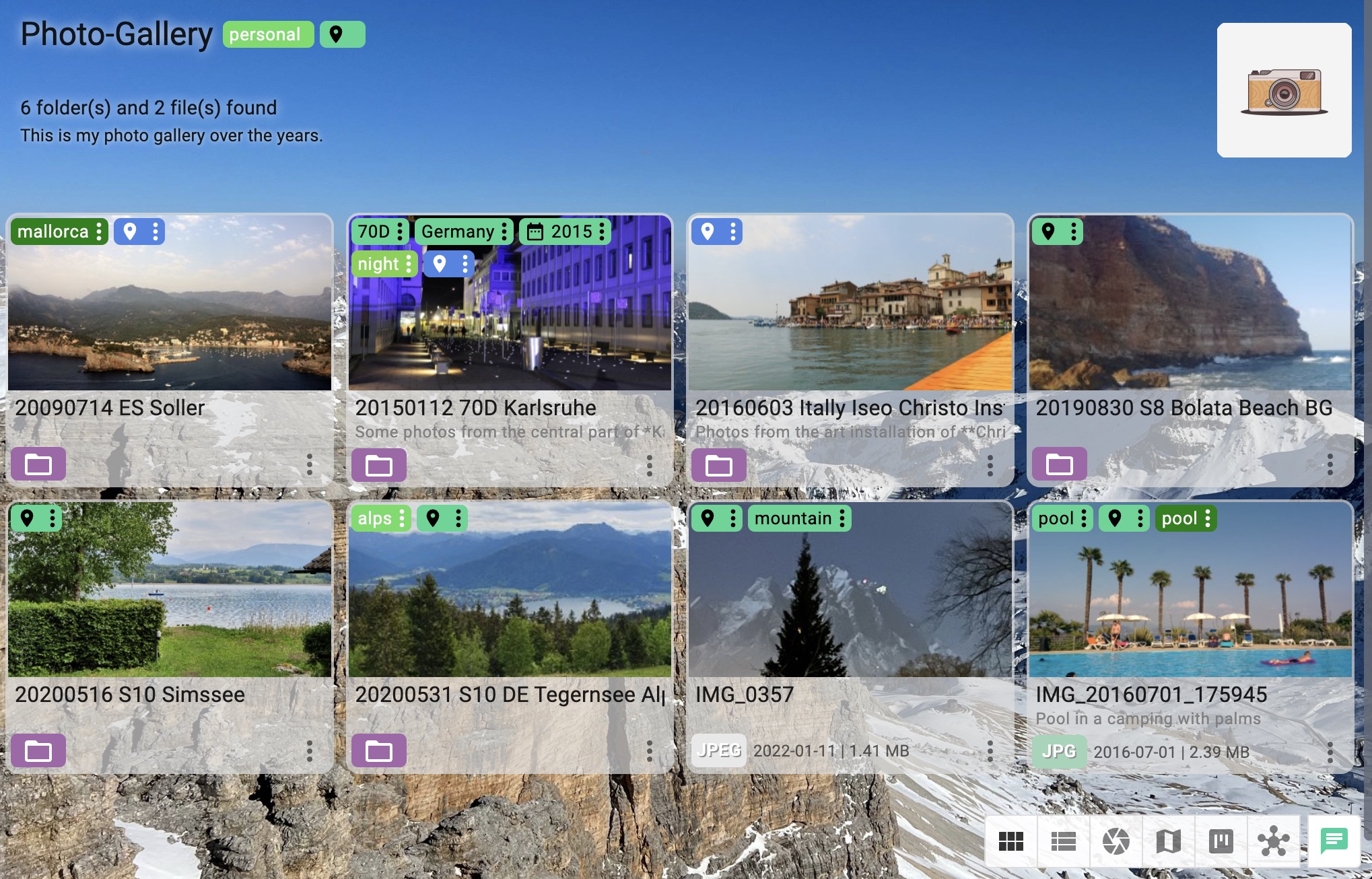 Folder with thumbnail and wallpaper in grid perspective